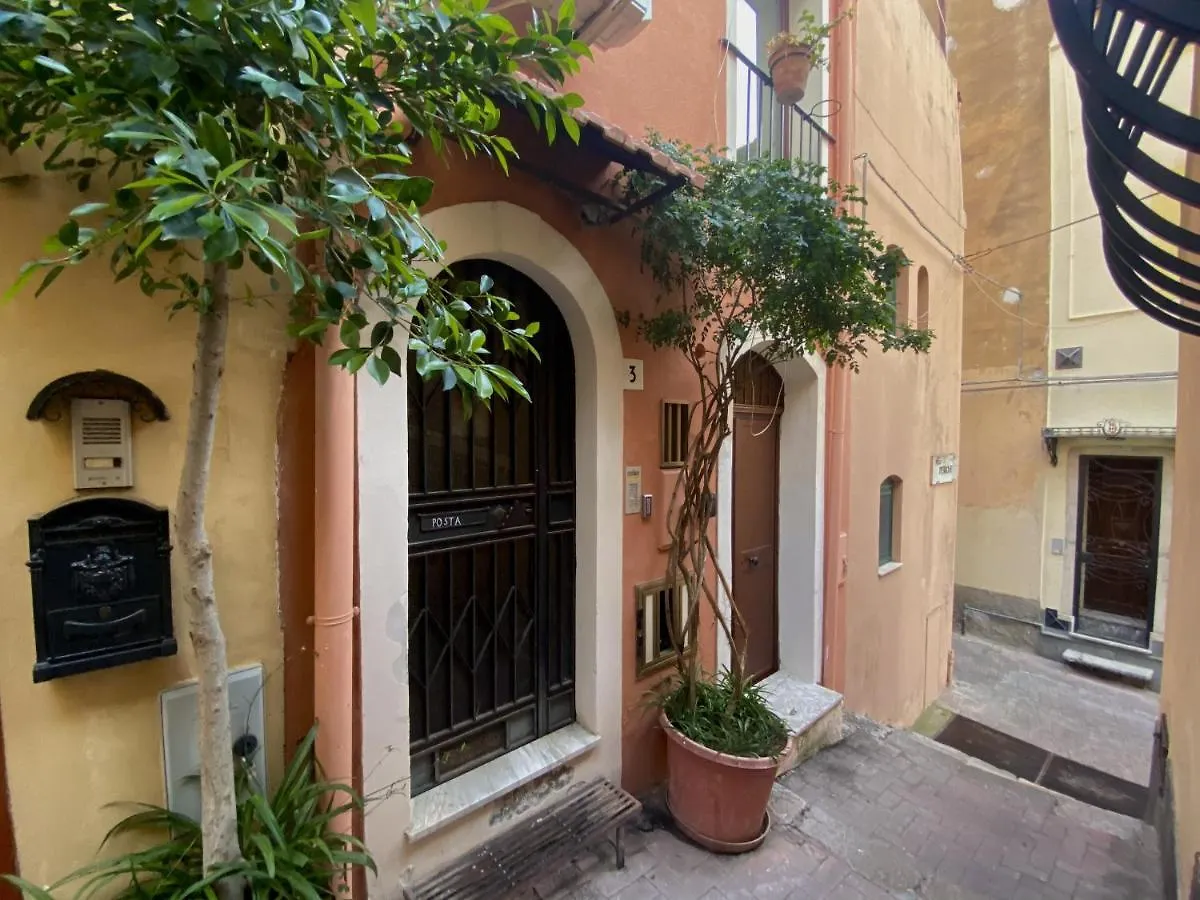Pericle Apartment & Room contacts